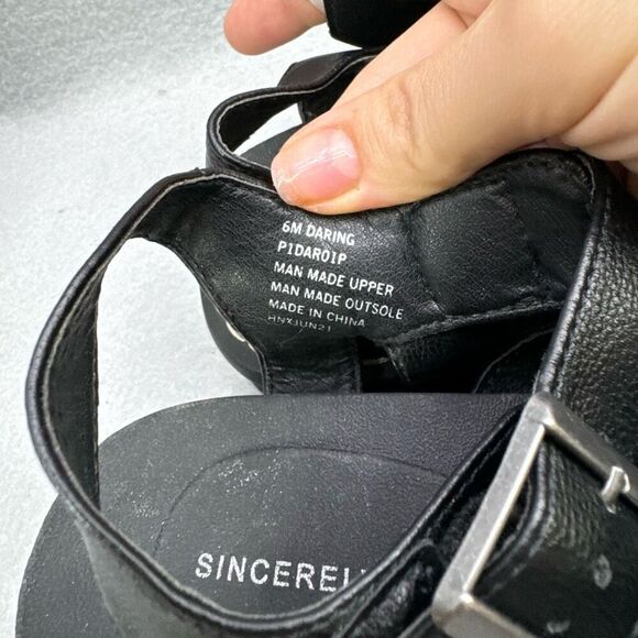 Sincerely Jules Model "Daring" Black Chunky Platform Sandals Women's Size 6 - Picture 7 of 8